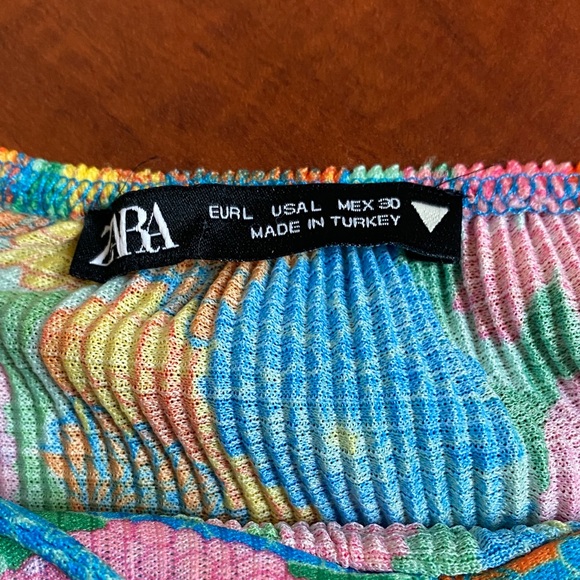 Zara Multicolor Floral Ribbed Top - Picture 3 of 3